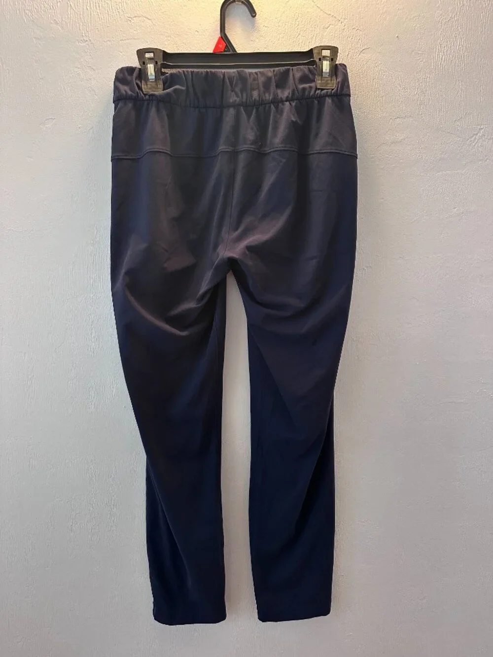 Lululemon On The Fly Pant Size 4 Navy Blue